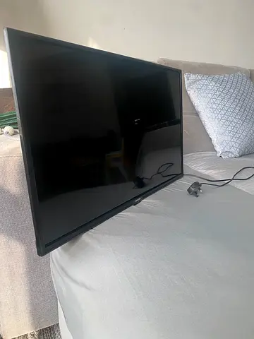 32” Nikai LED TV for Urgent Sale-Excellent Condition