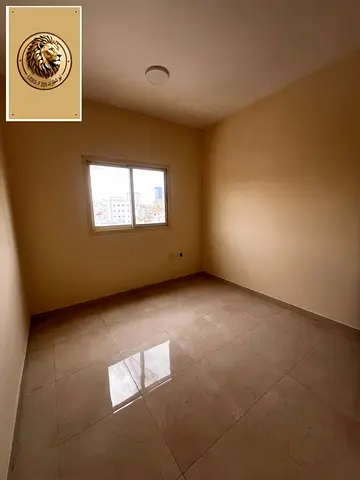 للايجار السنوي بمنطقه النعيميه   استدديو مساحه كبيره مطبخ شبه منفصل  قريب جدا لمخرج دبي والشارقة قريب جدا لجميع الخدمات