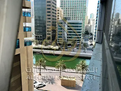 فخامة السكن المطل على بحيرة القصباء.. حيث تلتقي الرفاهية بالجمال في قلب الشارقة! 🌊🏙️ تقدم لكم شركة الهادف للعقارات هذه الجوهرة السكنية في أرقى وجها
