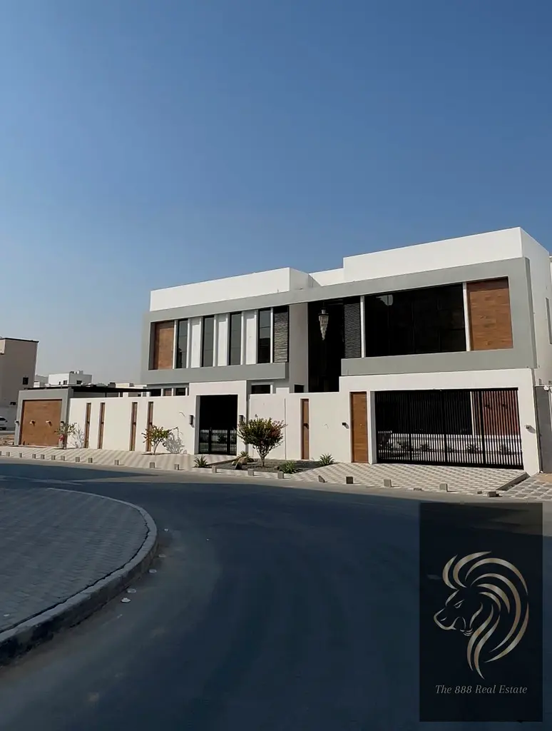 منزل مصمم | 5 غرف نوم رئيسية | تصميم ممتاز | للبيع