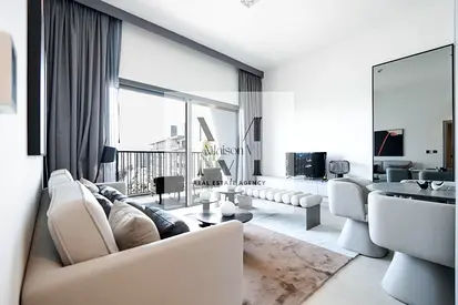 Luxury 1BR Fully furnished | Vigorous Location | Corner Unit