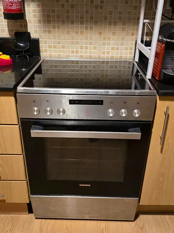 Siemens Electric Cooker 60x60cm With Oven Perfect Condition