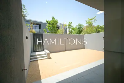 Prestigious Green Living | Signature Luxury Villa | Resale