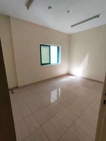 أجمل شقة غرفتين وصالة بمساحة واسعة وتصميم عصري وتشطيب راقٍ وموقع مميز قريب من جميع الخدمات.