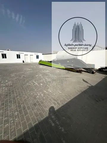 مجمع صناعي متكامل 6700 قدم مكاتب وسكن عمال بالجرف 2