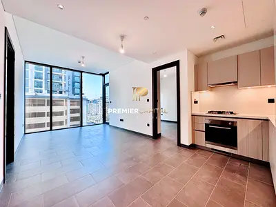 2BR Brand New | Vacant | Near Racecourse