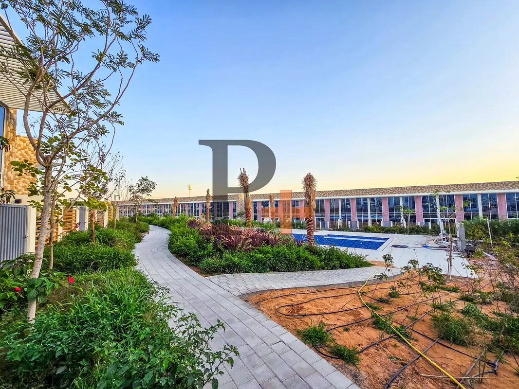 Facing Swimming Pool and Park | Corner Unit | Closed kitchen