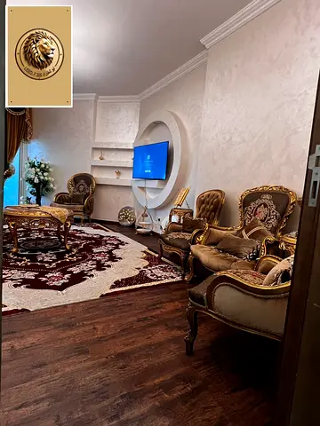 وعليكم السلام ورحمة الله وبركاته 🌹 اليوم جايبين لكم فرصة مميزة للسكن الراقي في إمارة عجمان 📍 داخل أبراج الواحة ✨ شقة غرفتين وصالة بمساحة كبيرة جداً