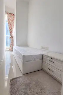 Partition for one girl in Dubai Marina(girls only)