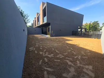 For Sale 3-Bedroom Townhouse (Corner Unit) in Masaar – Robinia