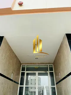 For sale: a building in Sharjah, Muwaileh area, ground floor + 3 floors, 2906 sq ft.