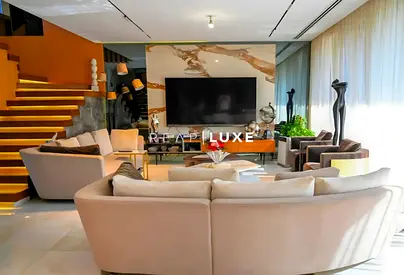 Corner Unit | Private Pool | Fully Renovated