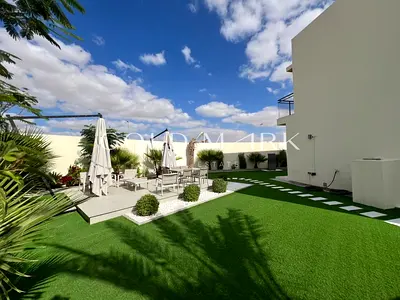 Fully Furnished I Single Row I Vacant now