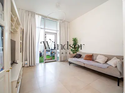 Tenanted | Low Floor | Spacious Balcony