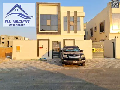 للبيع – فيلا مميزة في منطقة الحيلو   📍 الموقع: على شارع وقريبة جدًا من الشارع الرئيسي