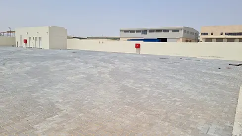 حوطة للبيع في الصجعة على شارع 97 قريب من الاماارت العابر