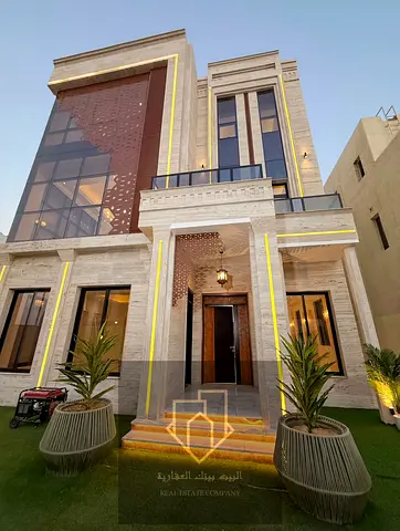 Luxury villa for sale in Al-Aaliya – 5 master bedrooms | Majlis | 2 living rooms | 4,350 sq.ft | Including registration fees