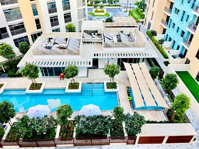 FULLY GATED COMMUNITY 1 BEDROOM WITH POOL VIEW READY TO MOVE