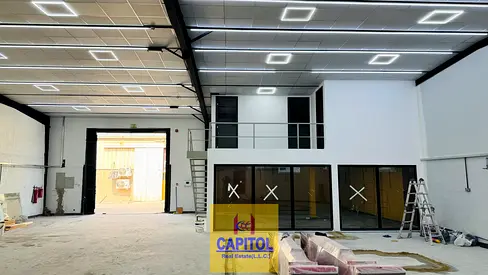 مستودع تجاري للإيجار للمطاعم أو المطبخ