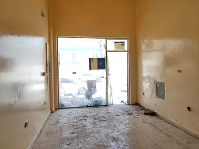 محل  لليجار  منطقة  القطا  الشارقة