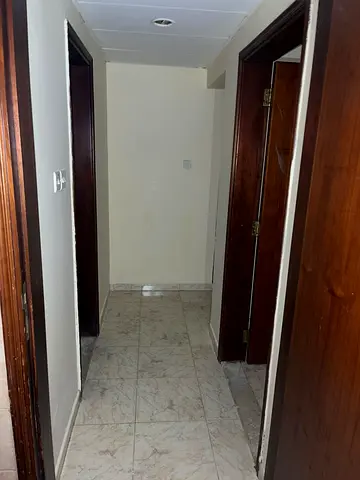 غرفة نوم واحدة وغرفة معيشة، مناسبة للعائلات