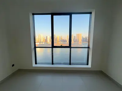 شقة فاخرة للبيع في برج شرفات الشارقة