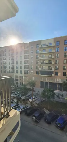 لللإيجار استديو مفروش رائع في جزيرة مريم موقع مميز