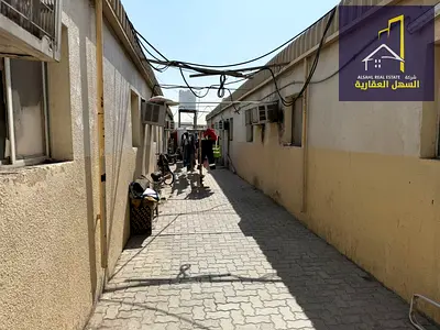 للبيع في الصناعيه 15 سكن عمال جاهز للسكن علي شارع