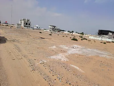 أرض سكنية استثمارية للبيع على شارع 36 متر في المزيرعة – الشارقة