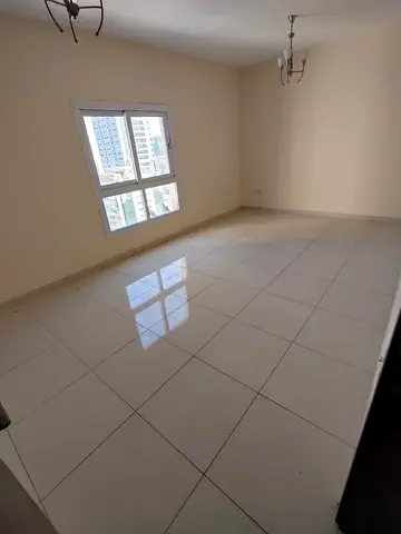 🏡🌊 للإيجار في التعاون – قريب من الكورنيش  شقة غرفتين وصالة ✔️ عدد 2 حمام ✔️ تكييف مركزي 📍 موقع مميز في منطقة التعاون وقريبة من الكورنيش  🎁 شهر مجا