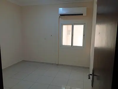 غرفه وصاله 2 حمام  27,000 الف  4 دفعات  3000 شيك تأمين لا يُصرف تكييف سبليت غاز مركزي بنايه عائلات  فري باركن
