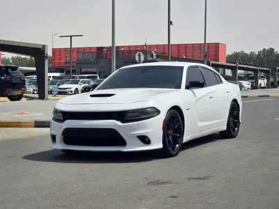 دودج تشارجر 2017 مواصفات امريكية هيمي 5.7 بحالة جيدة