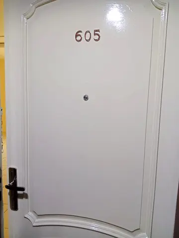 لقاسمية – شقة غرفة وصالة للإيجار ✨ مساحة واسعة ❄️ تكييف مركزي