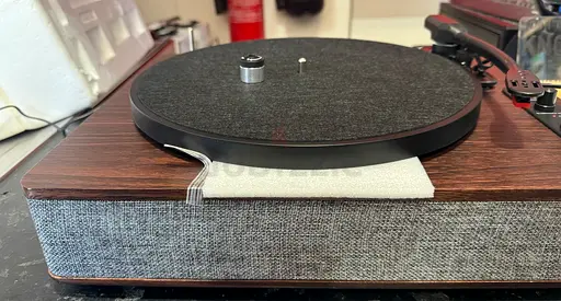 ION Luxe LP Vinyl Record Player – BRAND NEW (Unused)