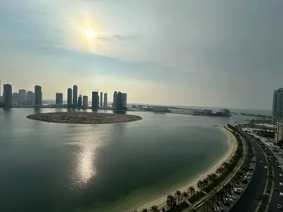 للبيع دوبلكس فاخر (5 غرف) في برج الأنوار بإطلالة أمامية مباشرة على البحر