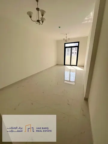 شقه ايجار اول ساكن منطقه مويلح التجاريه الشارقه