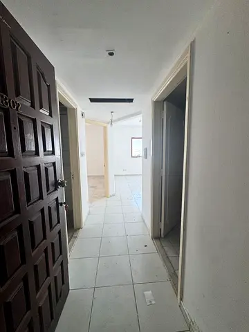 💥فرصة مميزة للايجار بالشارقة - المجاز 2 🏡 ⚡ عقد عزاب شيرنج رسمى من المالك ⚡ 🛏️ شقة غرفتين وصالة مساحات واسعة مع مطبخ و 2 حمام 🛁 وبلكونة 🏖️ 📍 موق
