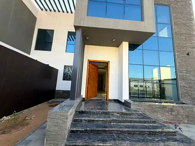 فيلتان متلاصقتان في الحوشي | سكن فاخر واستثمار مميز – 6.5 مليون قابل للتفاوض 🏡✨