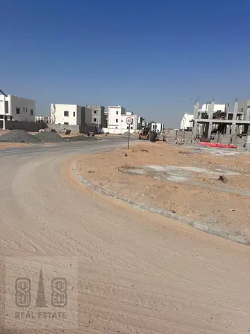 فرصة استثمارية ارض زاوية بموقع متميز بالحليو 2