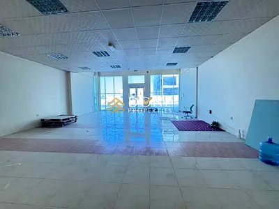 Luxury showroom on the road with Mazzine floor ready to move business area only jest 150k