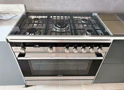 Siemens Italian Top Gas Oven electric Dual Fuel Model IQ700