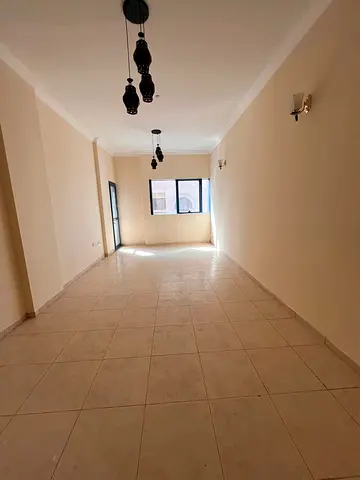 شركة اكسيبت جروب العقاريه تقدم غرفتين وصاله تكييف مركزي   اول ساكن بعد التجديد بالروله   سكن عيله فقط