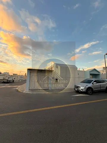 للبيع بيت عربي في منطقة الشهباء