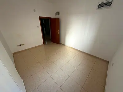 شقة غرفتين وصالة للايجار كورنيش عجمان