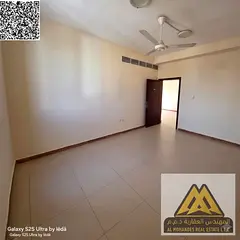 Very large area | Directly on the main road | Central air conditioning | Prime location, ideal for f