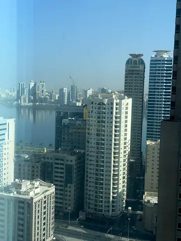 A distinctive apartment in Riviera Tower