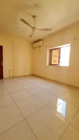 كاميرات مراقبة تعمل على مدار 24 ساعة  برج عائلي بالكامل  مواقف خارجية مجانية فقط  صيانة ممتازة طوال العام  الموقع والمعالم القريبة:  مول  سوبرماركت  م