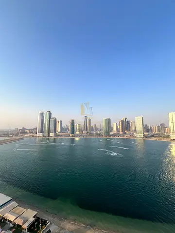 شقة مميزة للبيع مع اطلالة بحرية في برج  لابلاج