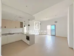 MODERN AND BRIGHT | SPACIOUS | ROAD VIEW