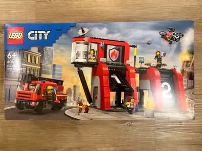 BARGAIN BRAND NEW LEGO 60414 CITY FIRE STATION WITH FIRE TRUCK